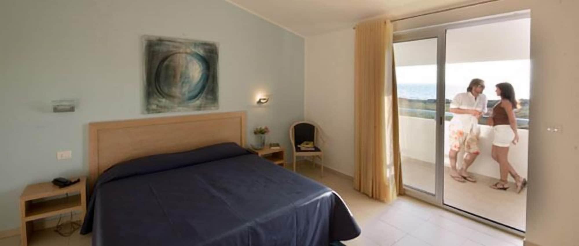 Parco Della Rocca Hotel Пунта Брачето Екстериор снимка