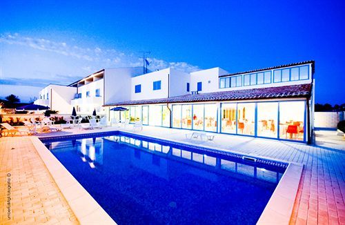 Parco Della Rocca Hotel Пунта Брачето Екстериор снимка